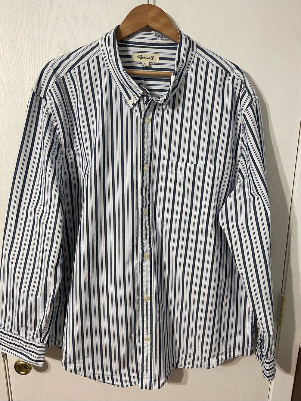 Madewell Men’s XL Navy and White Vertical Stripe Button-Down Shirt